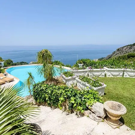 Vila Gina - Infinity Pool - Capri