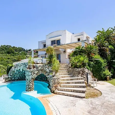 Gina, Anacapri (Isola di Capri)