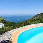 Gina - Infinity Pool - Capri * أناكابْري