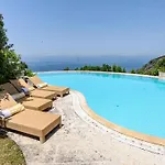 Gina - Infinity Pool - Capri فيلة